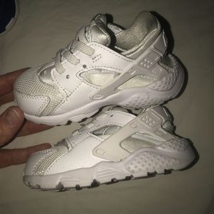 Nike Huaraches size 6 like new